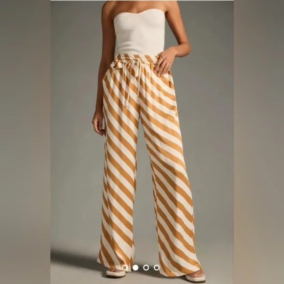 Maeve - Picture 4 of 6